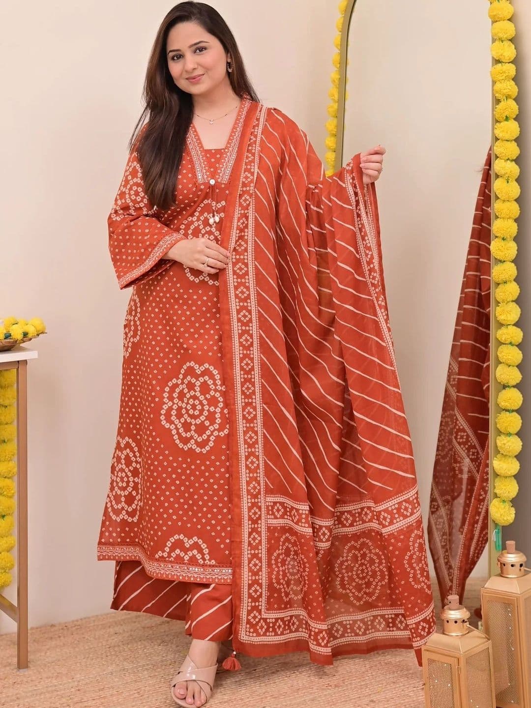 Attire Aura Women Bandhani Printed Regular Pure Cotton Kurta with Palazzos & With Dupatta - view 1