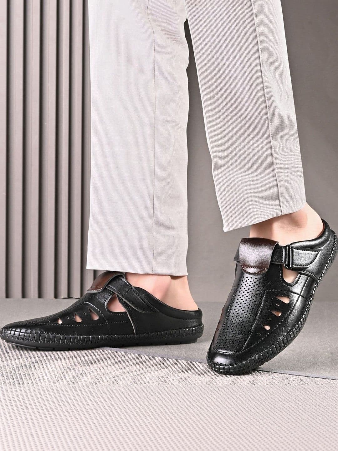 HERE&NOW Men Shoe-Style Sandals - view 1