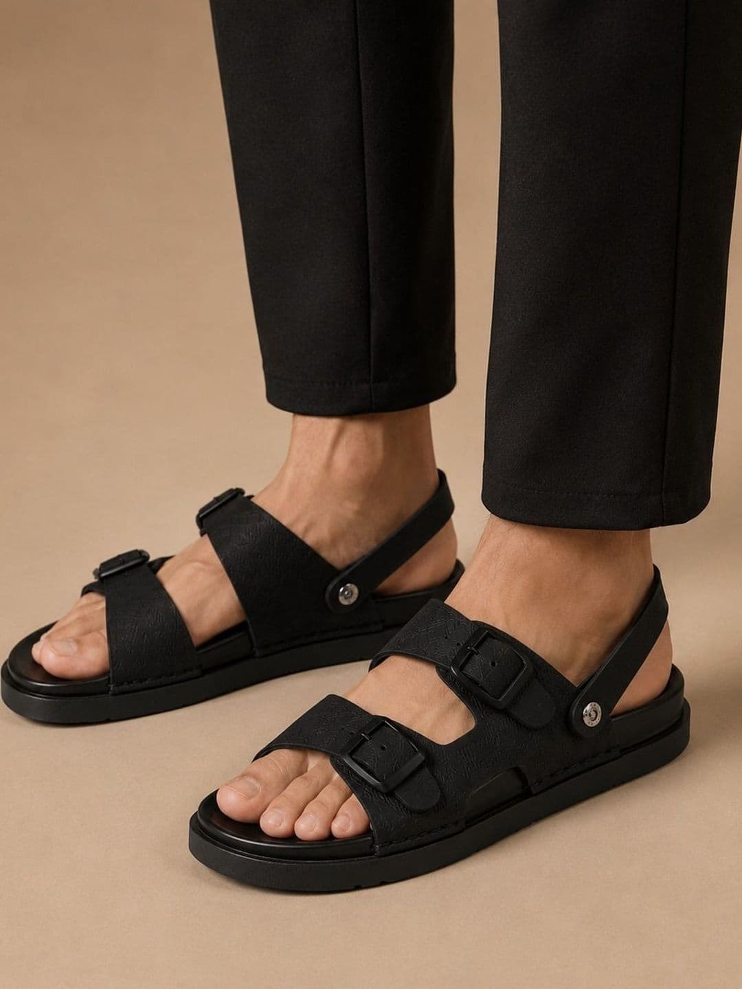 San Frissco Men Black Back Strap Sandals With Durable Sole And Comfort Insole - view 1