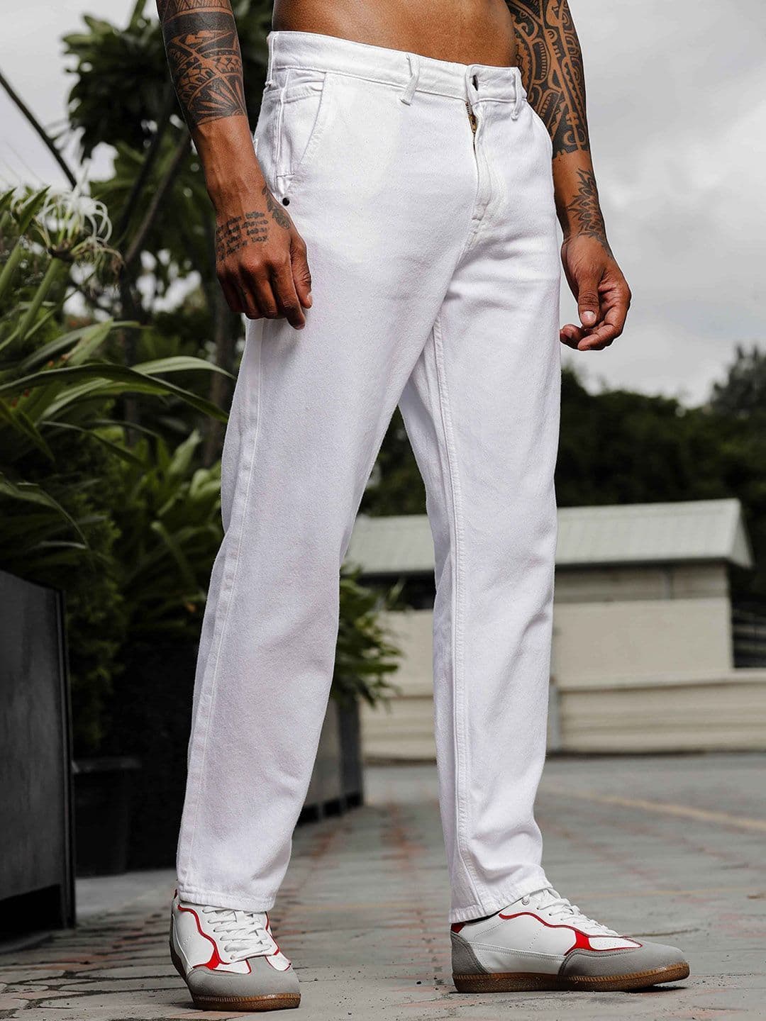 The Roadster Lifestyle Co Men Pure Cotton Relaxed Fit No Faded Jeans - view 1