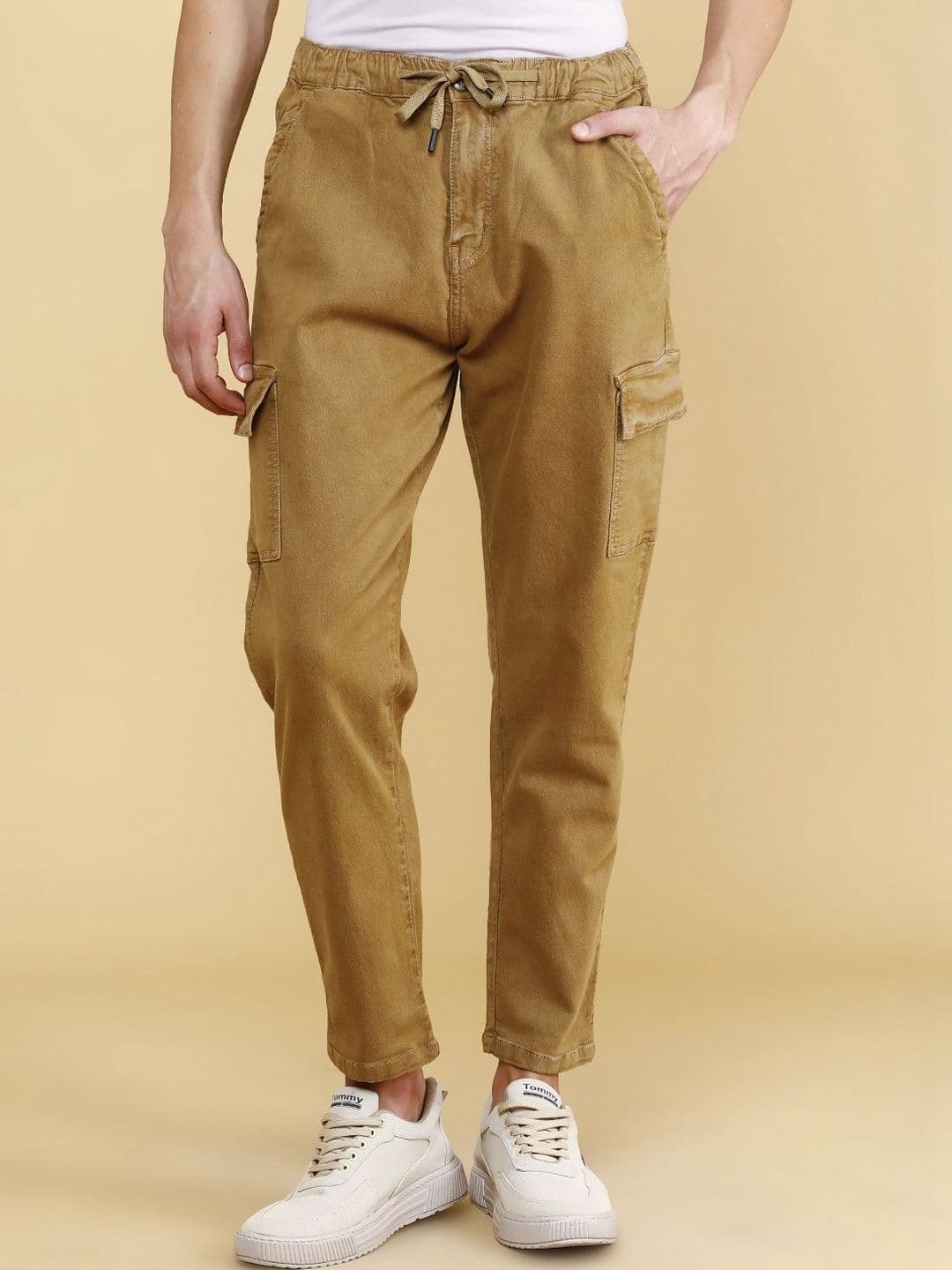 V-Mart Men Regular Fit Mid-Rise Jeans - view 1