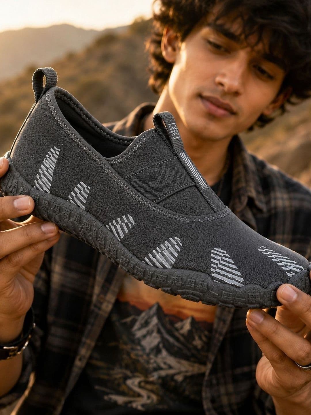JO Men Mesh Walking Shoes - view 1