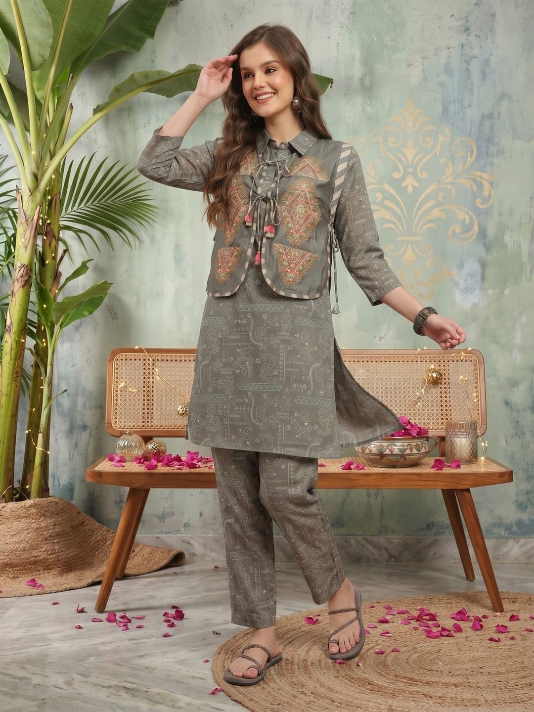 Sangria Ethnic Motifs Printed Shirt Collar Regular Kurta Set with Thread Work Jacket - view 1
