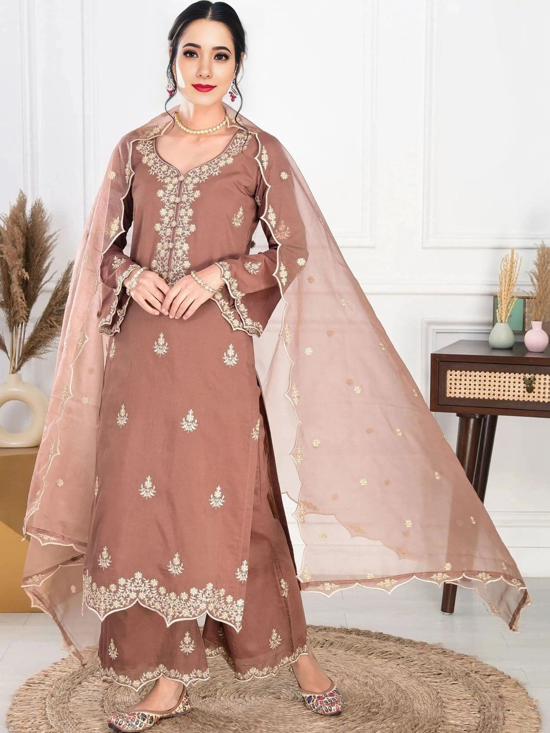 Royal Export Women Ethnic Motifs Embroidered Regular Thread Work Kurta with Palazzos & With Dupatta - view 1