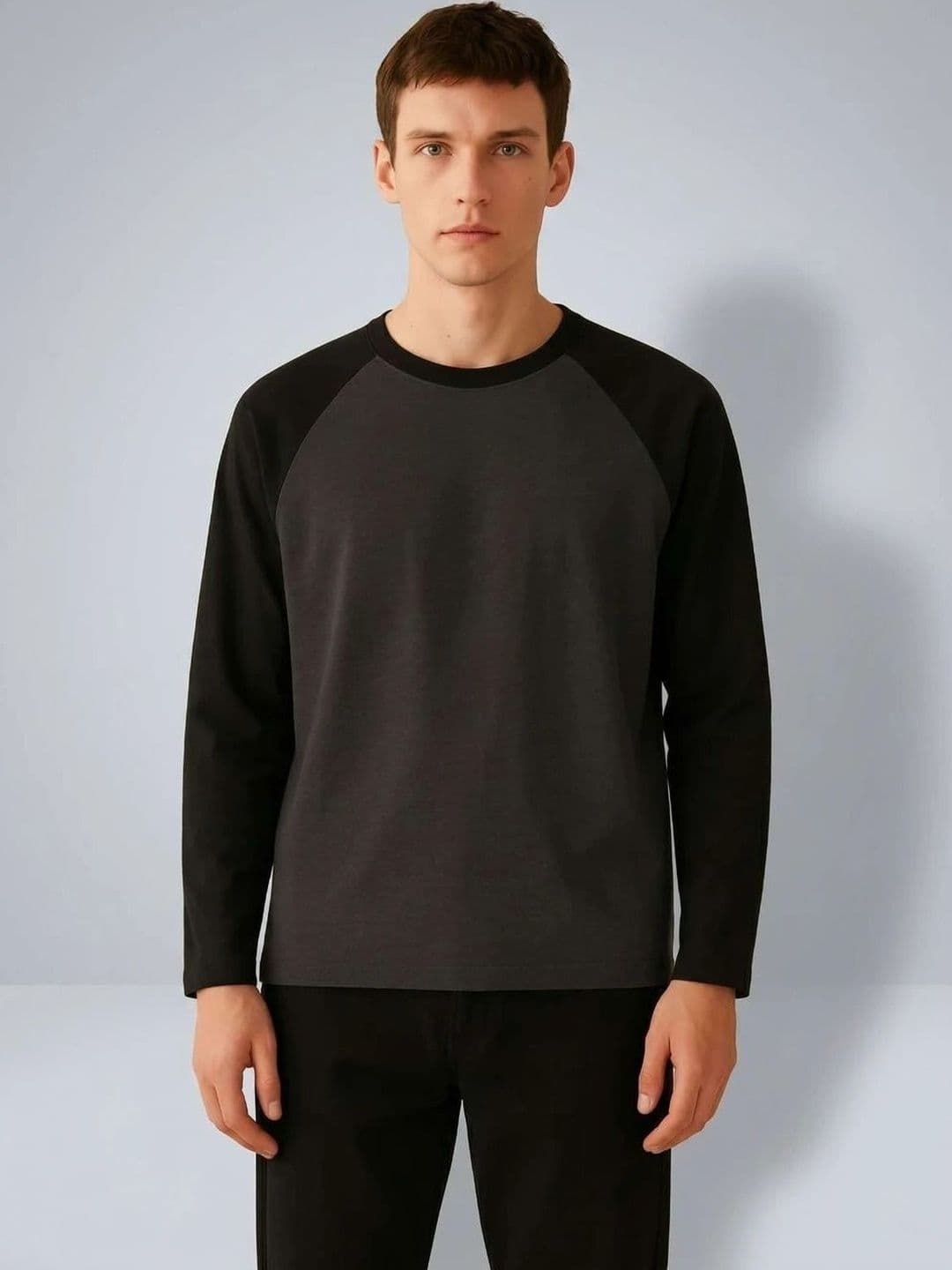SIXTEENLINES Men Colourblocked T-shirt - view 1