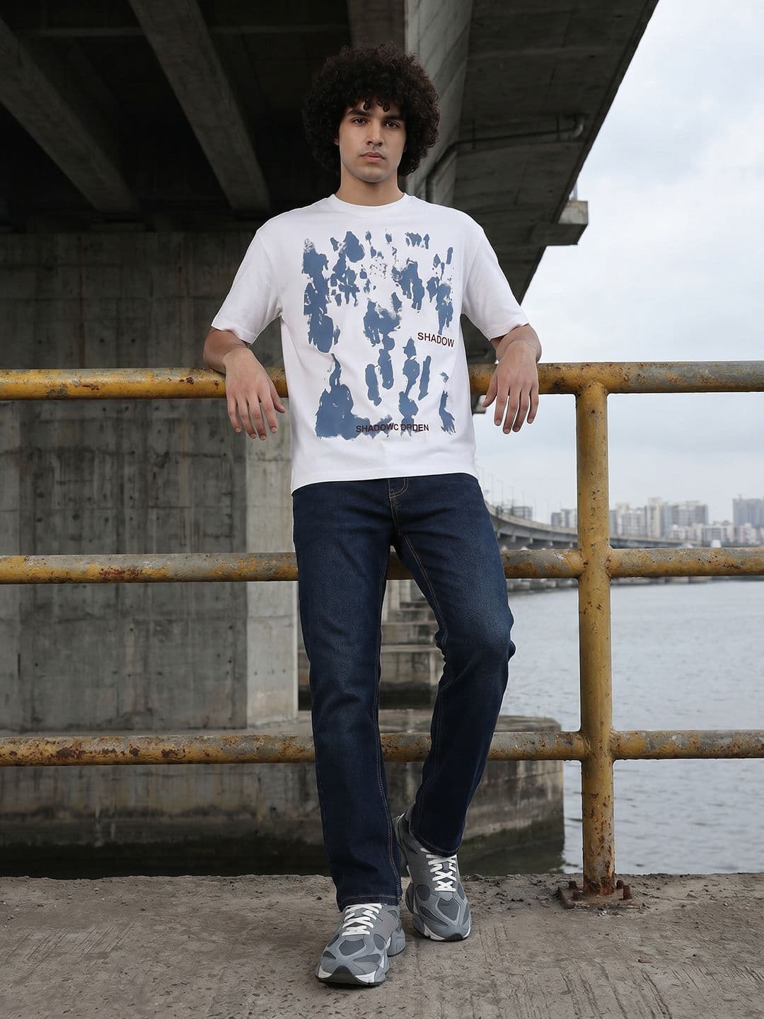 The Roadster Life Co. Men Dark Shade Stretchable Jeans