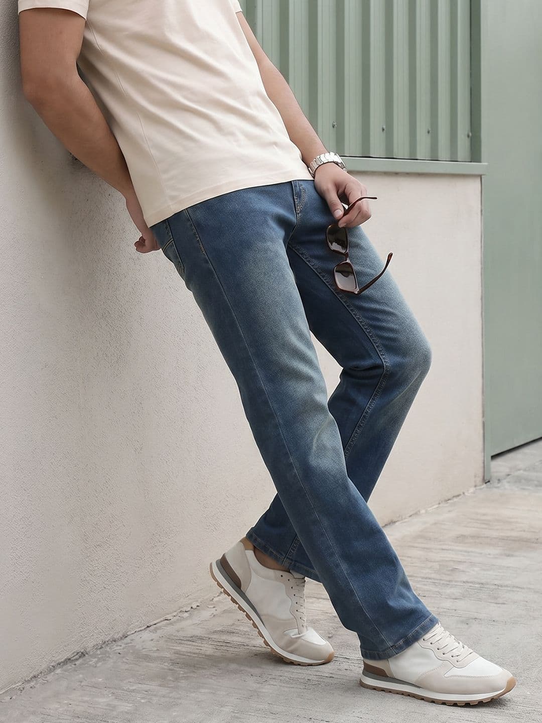The Roadster Life Co. Men Relaxed Fit Light Fade Stretchable Jeans - view 1