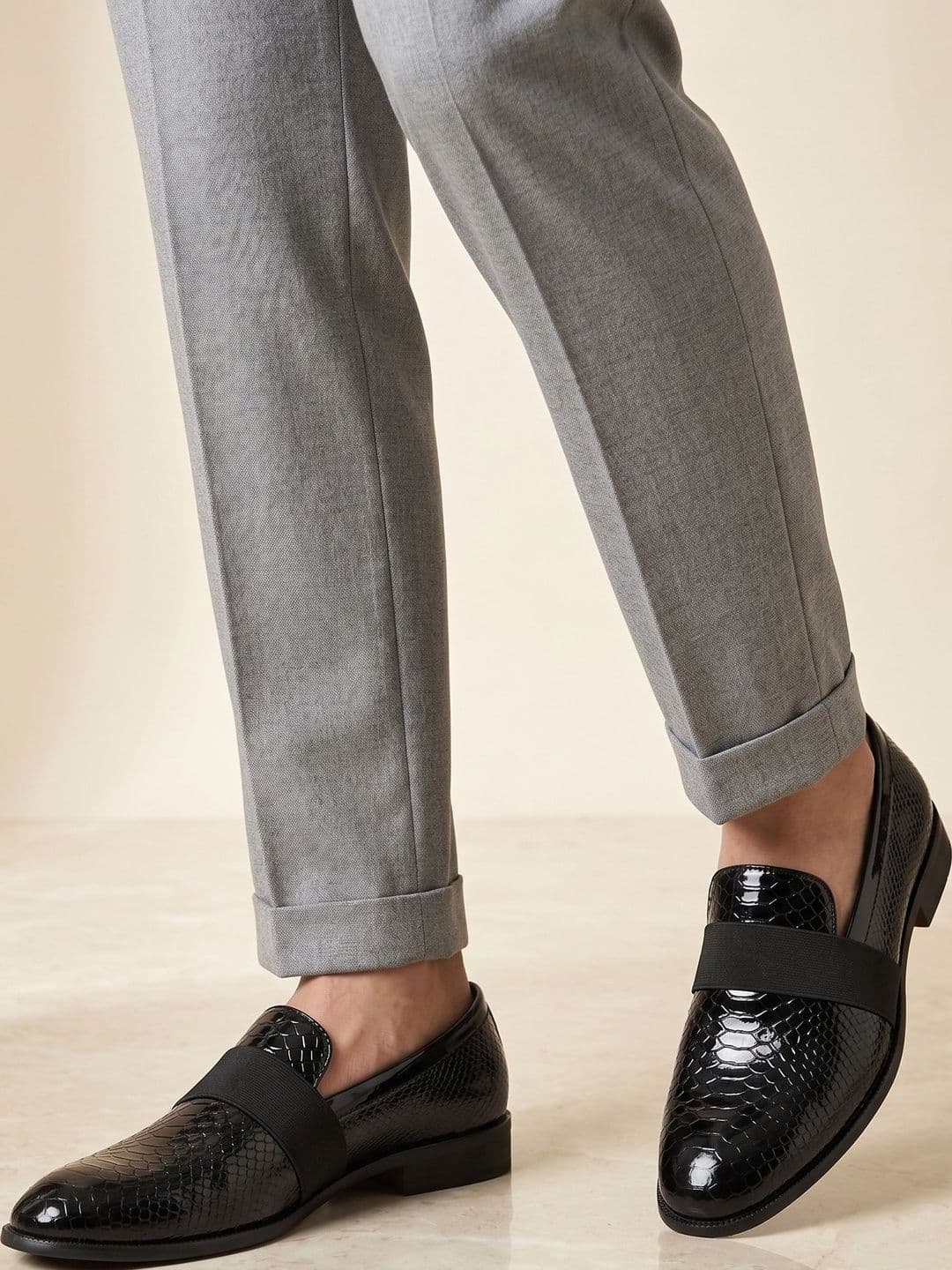 House of Pataudi Men Textured Pointed Toe Slip-On Loafers Formal Shoes - view 1