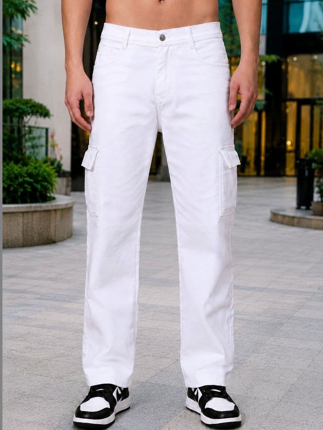 HERE&NOW Men Classic Relaxed Fit Mid-Rise Stretchable Jeans - view 1