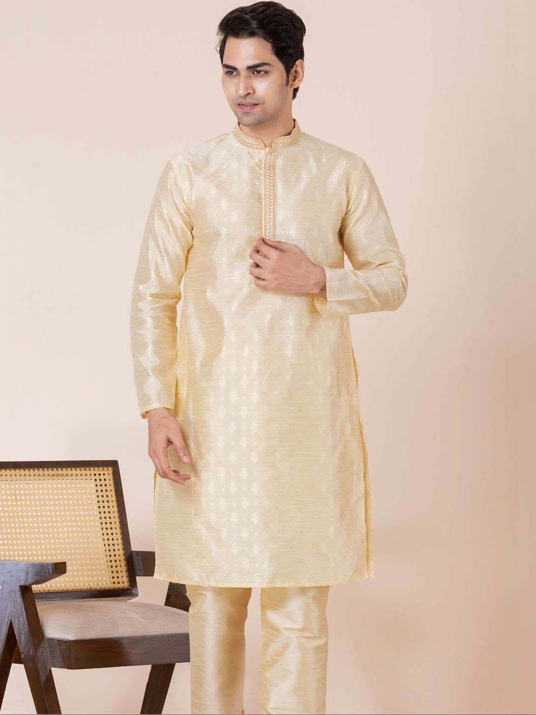 Dincharya Men Thread Work Kurta - view 1