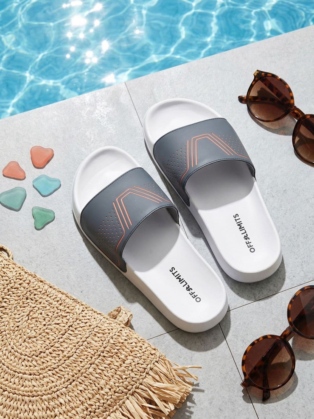 OFF LIMITS Men Self Design Sliders - view 1