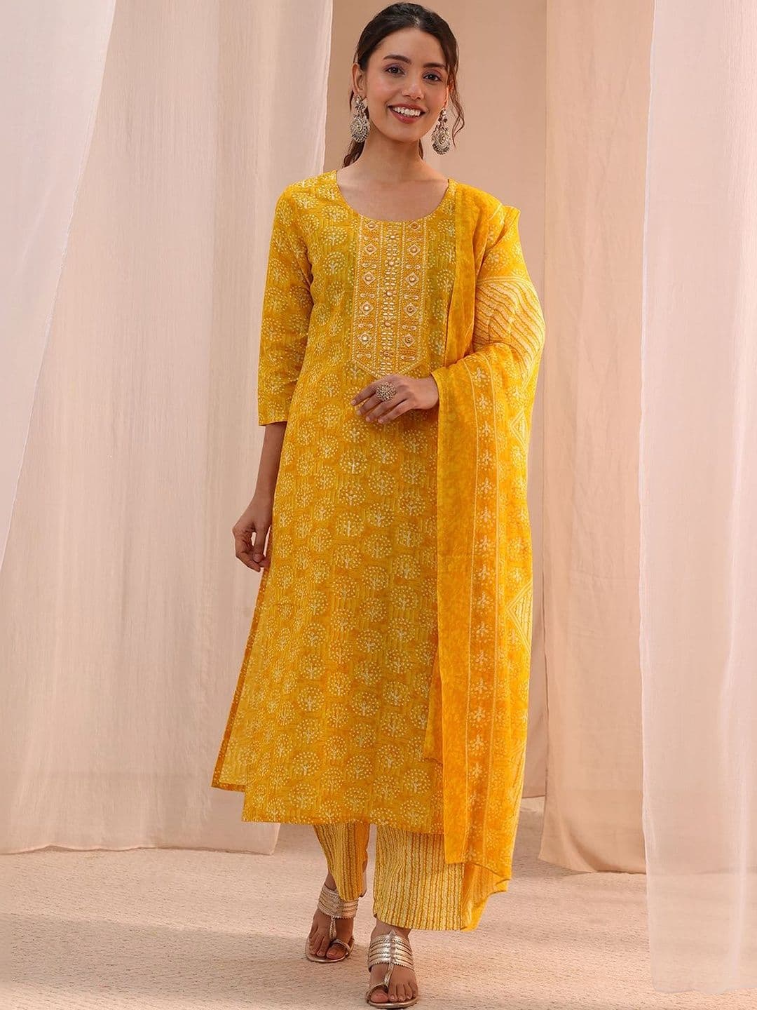 Gerua By Libas Women Ethnic Motifs Printed Regular Kurta with Trousers & With Dupatta - view 1