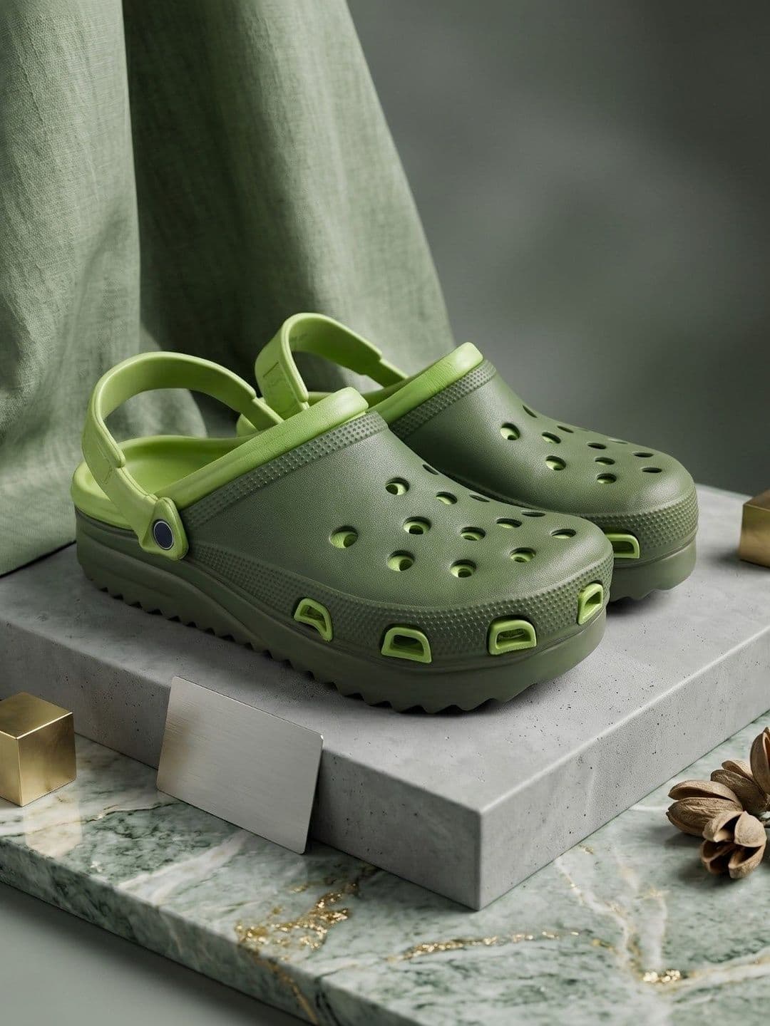DRACKFOOT Men Clogs Sandals - view 1