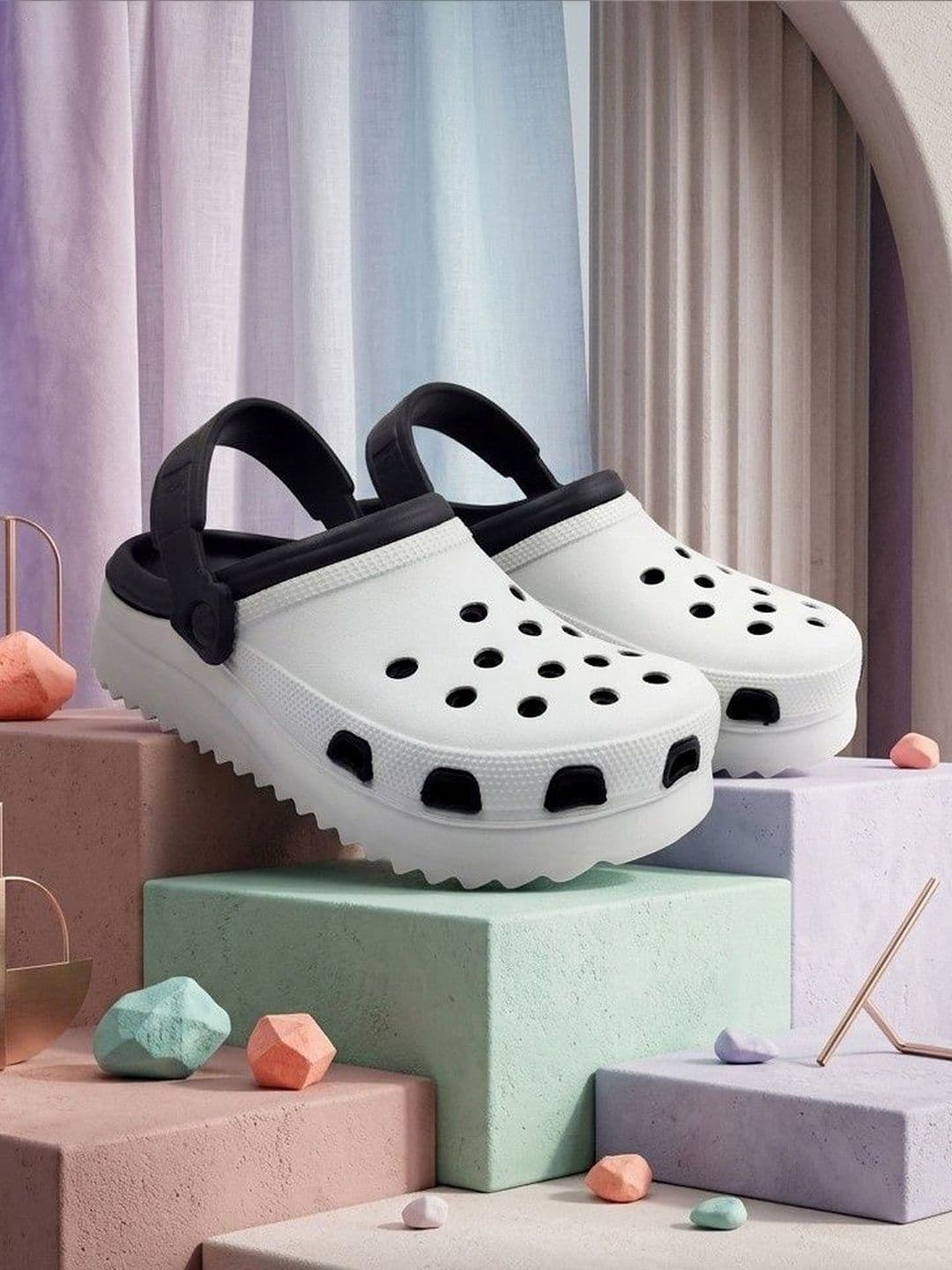DRACKFOOT Men Clogs Sandals - view 1