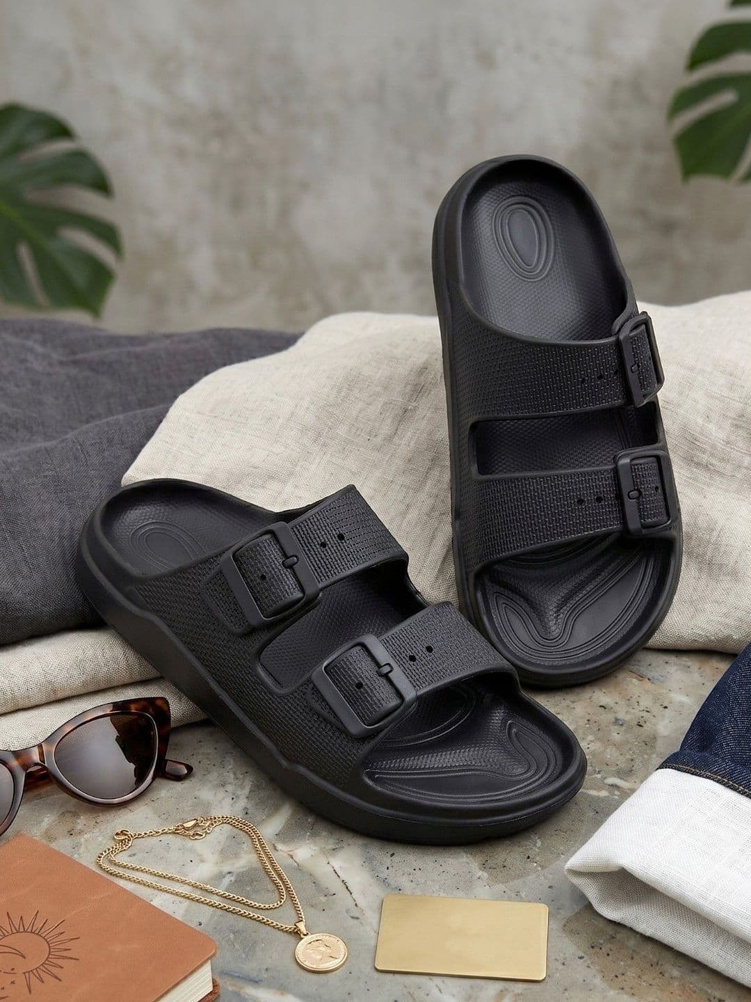 DRACKFOOT Men Comfort Sandals - view 1