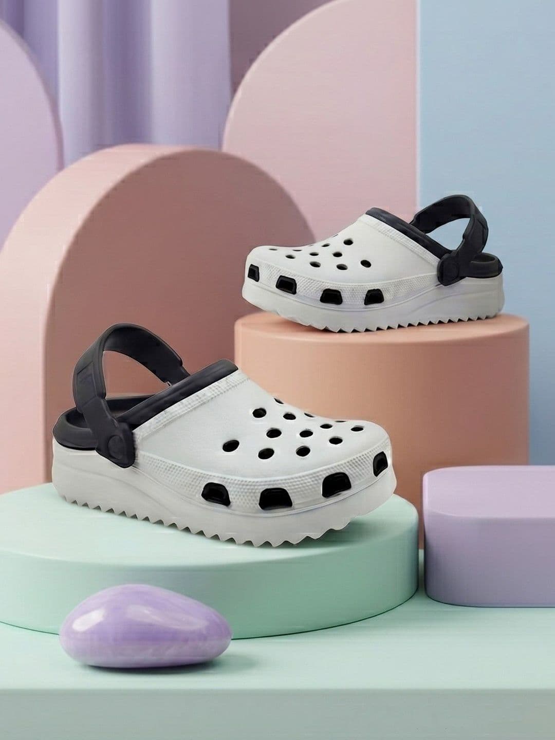 DRACKFOOT Men Clogs Sandals - view 1