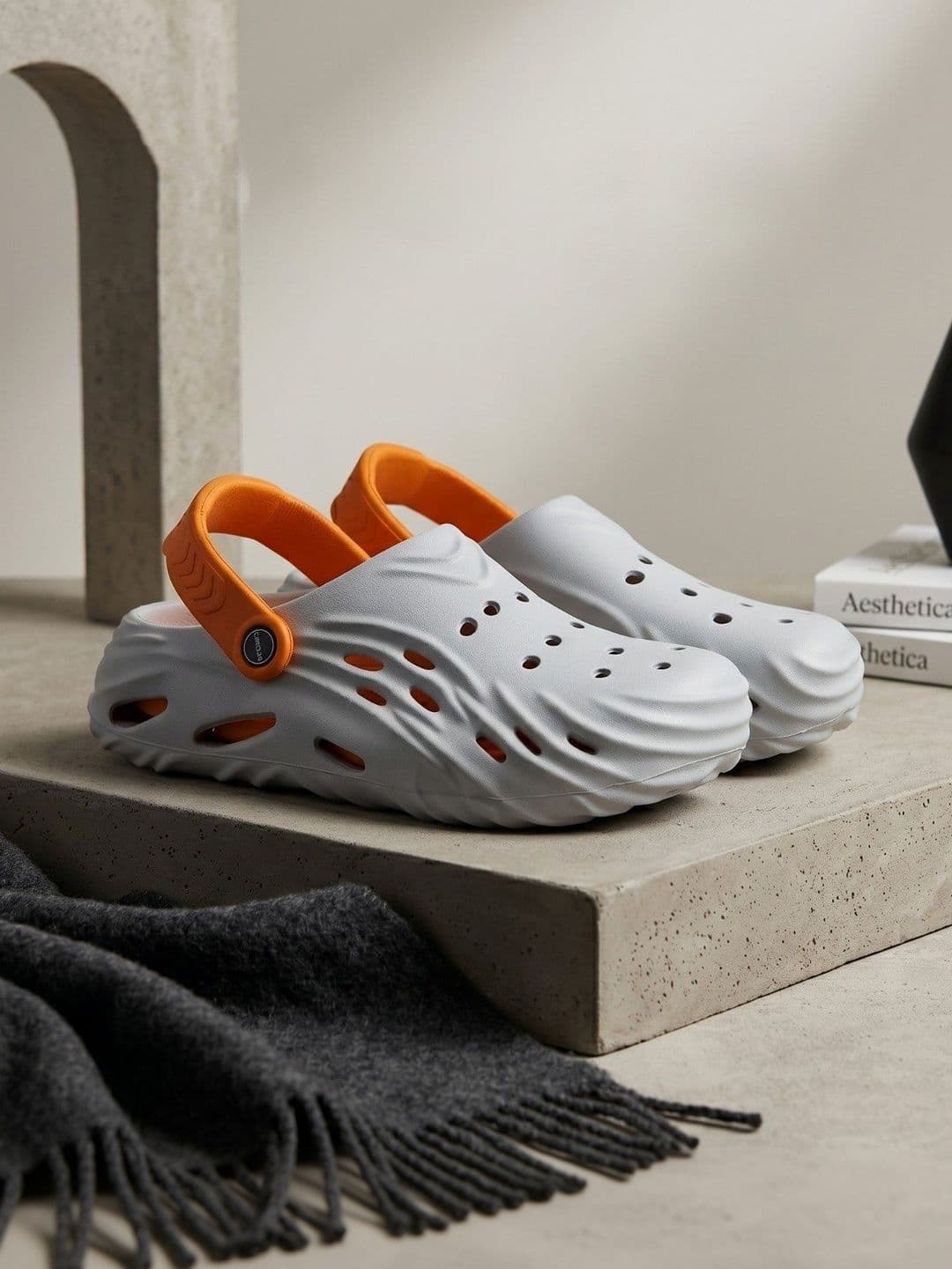 DRACKFOOT Men Clogs Sandals - view 1