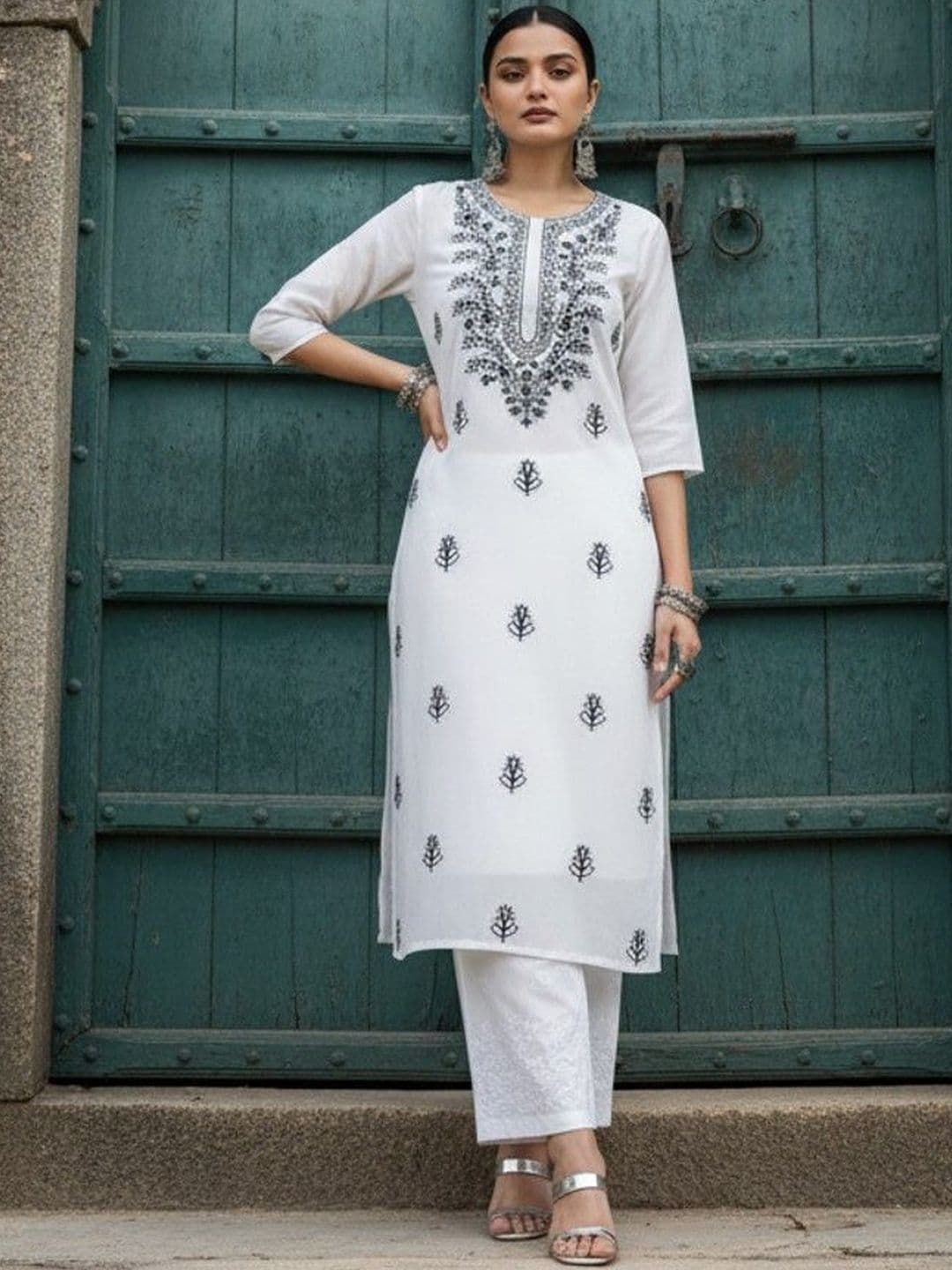fusion by glitchez Women Floral Embroidered Floral Georgette Kurta - view 1
