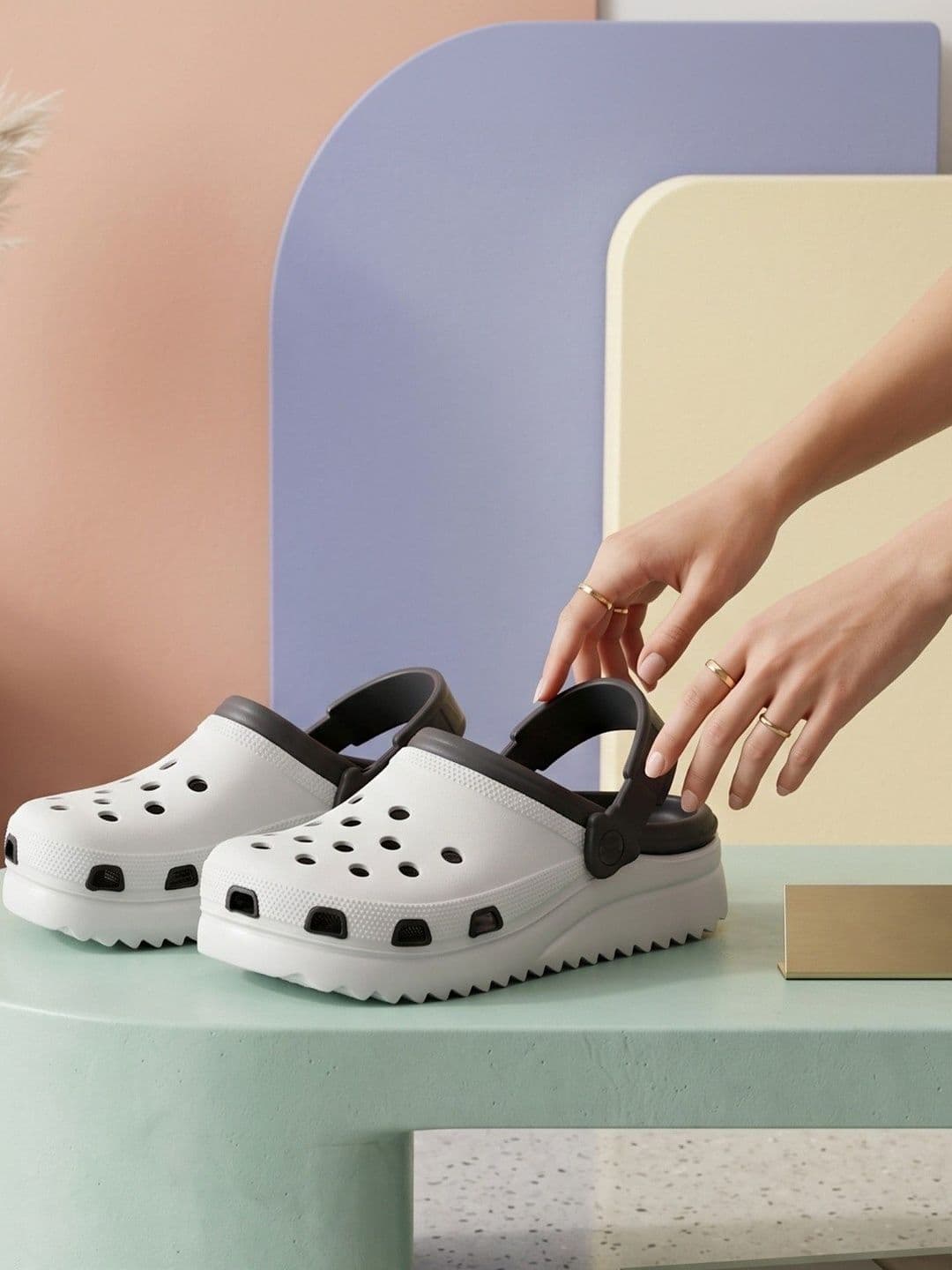 DRACKFOOT Men Clogs Sandals - view 1