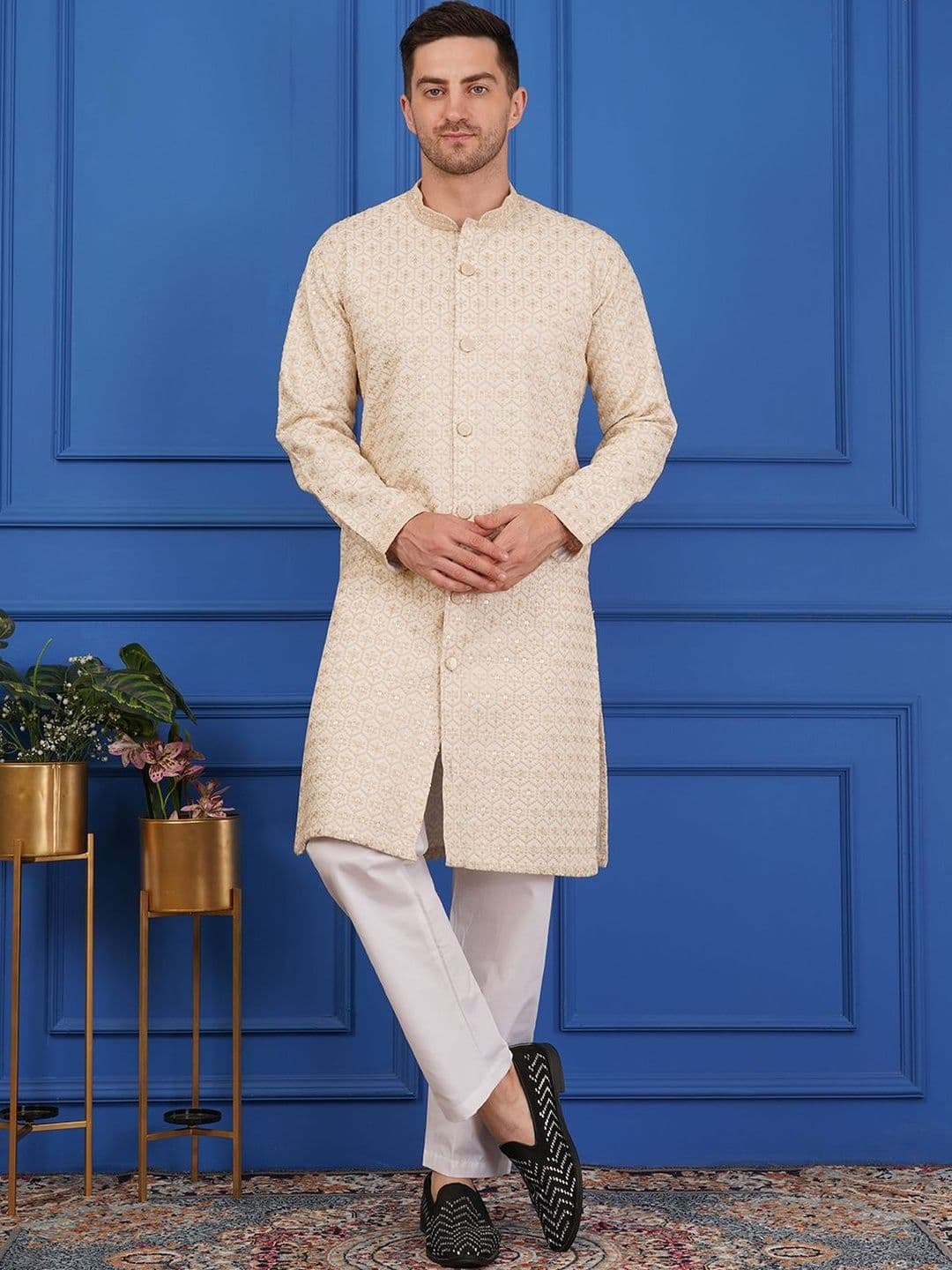 ADHIRAJAN Embroidered Mandarin Collar Sherwani