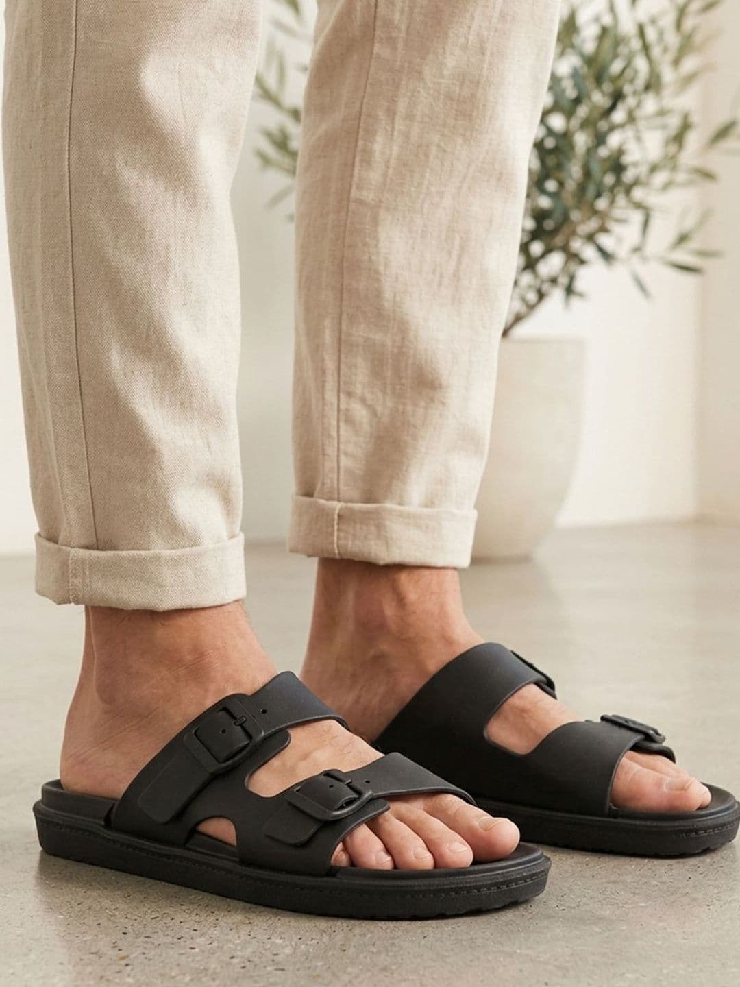 Carlton London Men Comfort Sandals - view 1
