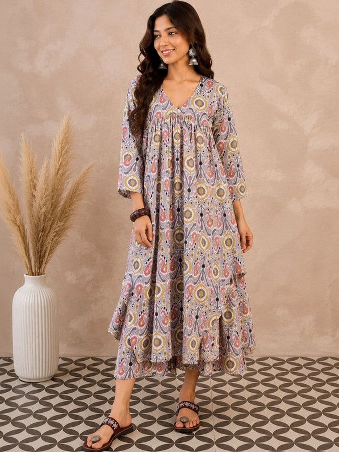 UGMAZ Women Ethnic Motifs Printed Empire Kurta with Trousers - view 1