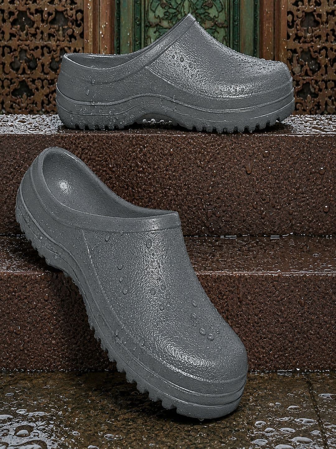 FIVEFEB Men Slip-On Flip Flops - view 1