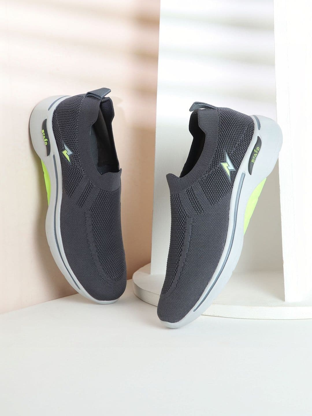 STAED Men Mesh Running Shoes - view 1