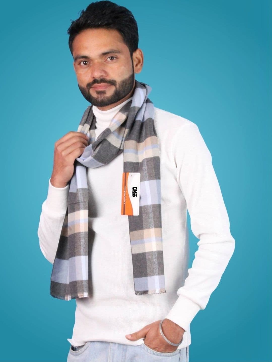 Daily Needs Shop Men Checked Merino Wool Mufflers - view 1