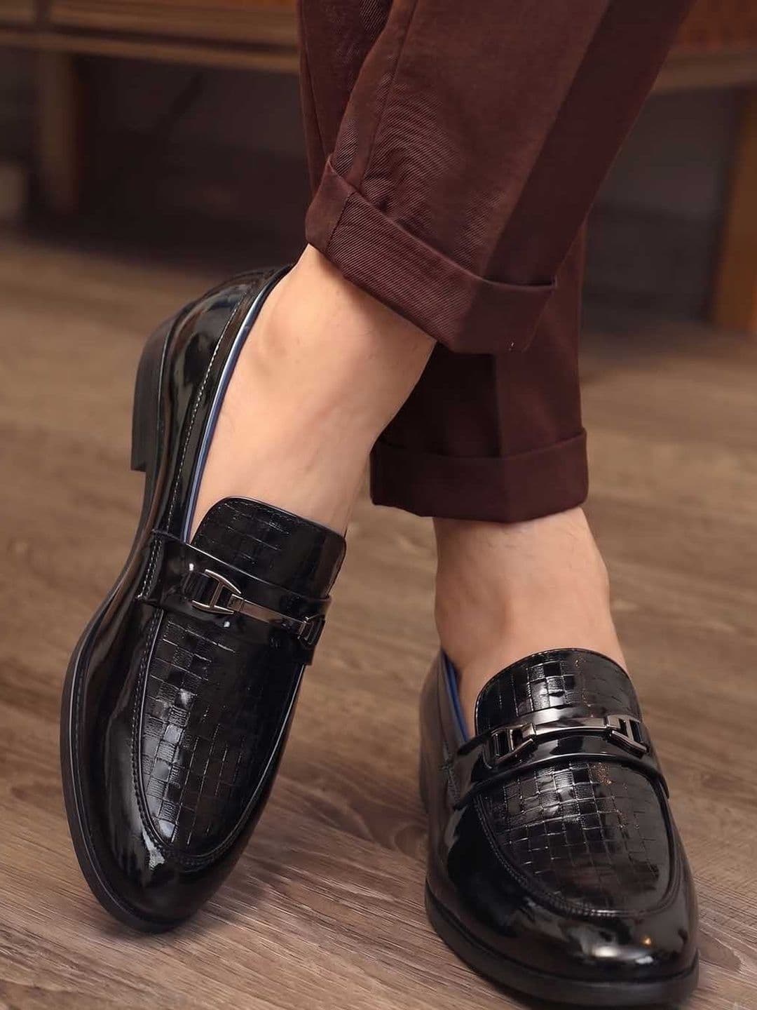 HERE&NOW Men Textured Formal Loafers - view 1
