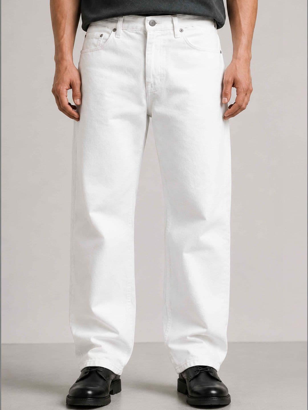 Roadster Men Comfort Straight Fit Mid-Rise Jeans