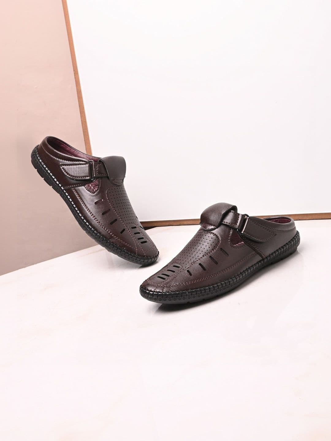 HERE&NOW Men Shoe-Style Sandals - view 1