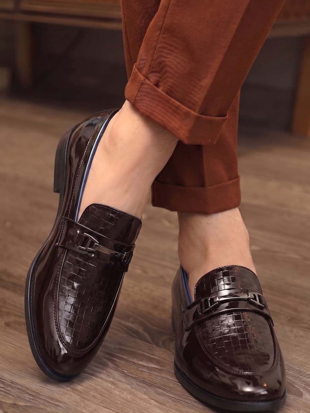 HERE&NOW Men Textured Formal Loafers - view 1
