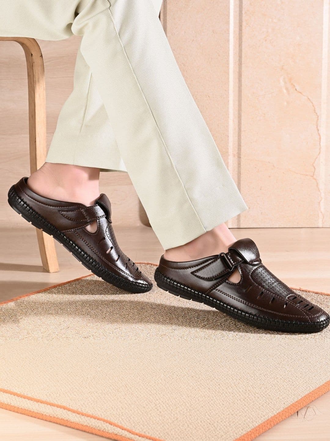 HERE&NOW Men Shoe-Style Sandals - view 1
