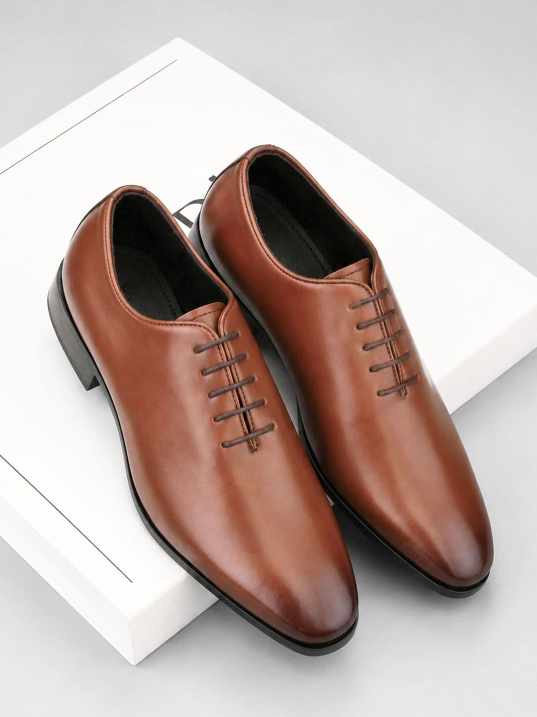 House of Pataudi Men Synthetic Leather Pointed Toe Lace-Ups Formal Oxfords - view 1