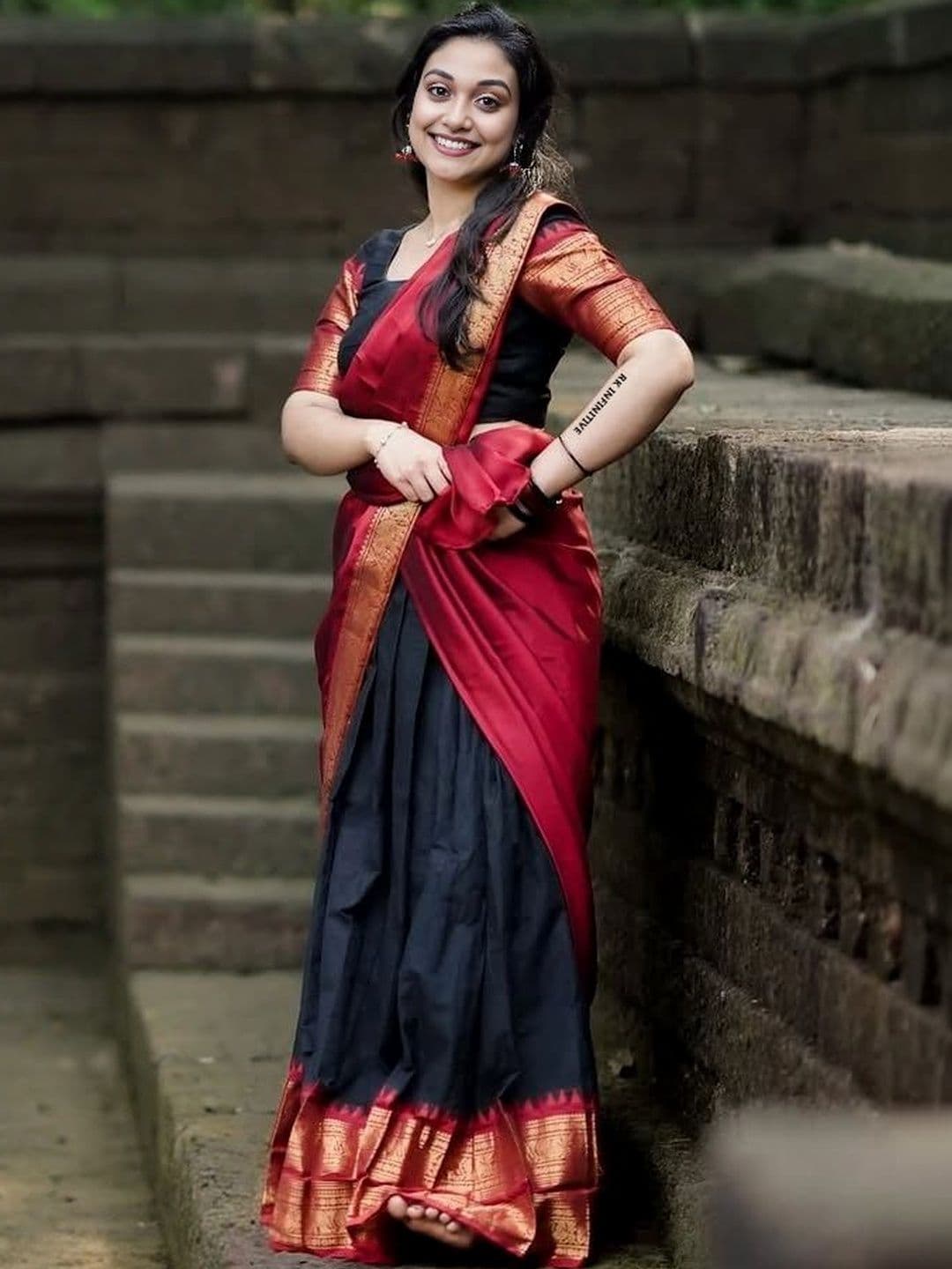 MANMOHITSAREE Unstitched Lehenga & Blouse With Dupatta - view 1