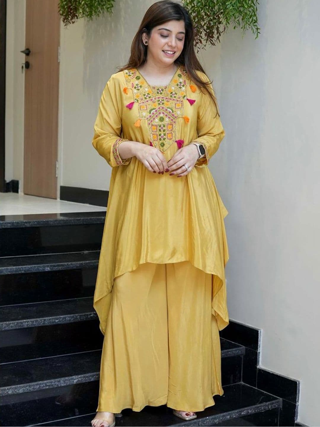 Sangria Ethnic Motifs Embroidered Tiered Thread Work Kurta with Palazzos - view 1