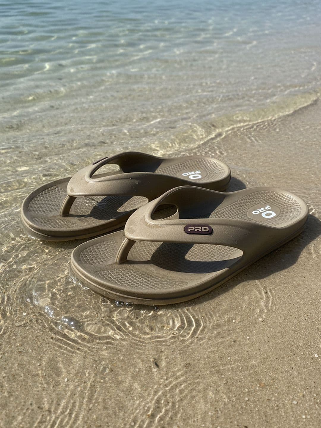 Khadims Men Rubber Thong Flip-Flops - view 1