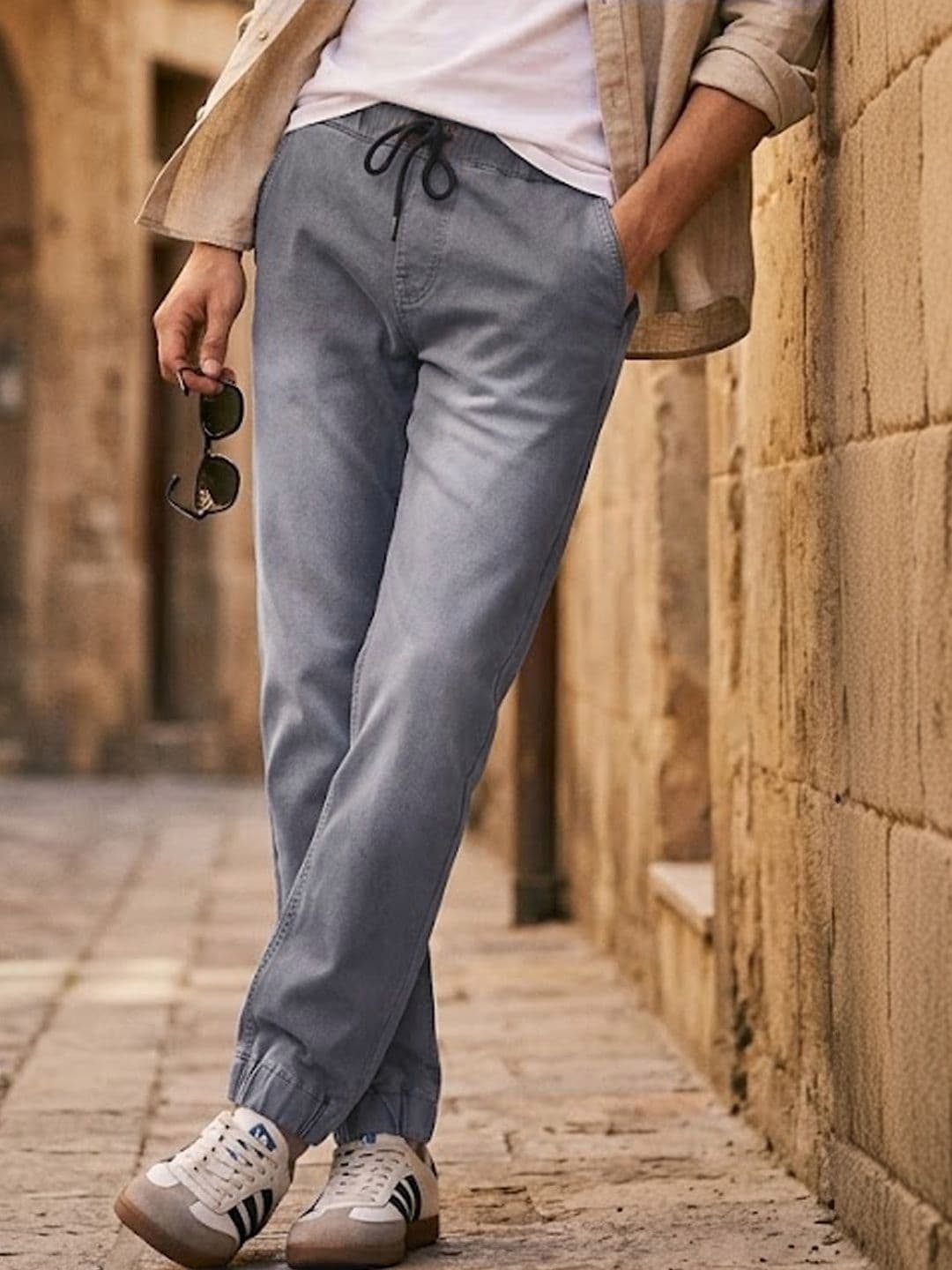 Urbano Fashion Men Grey Jogger Fit Mid-Rise Clean Look Stretchable Jeans - view 1