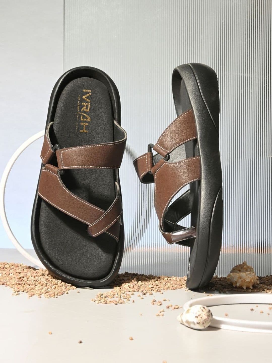 IVRAH Men Shoe-Style Sandals - view 1