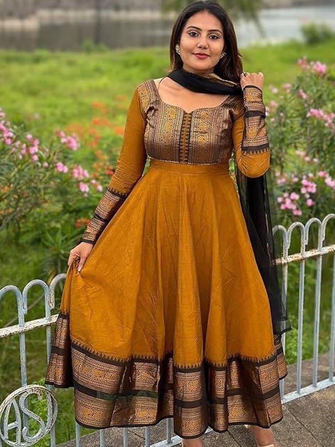 KALINI Women Ethnic Motifs Empire Chanderi Cotton Kurta With Dupatta - view 1