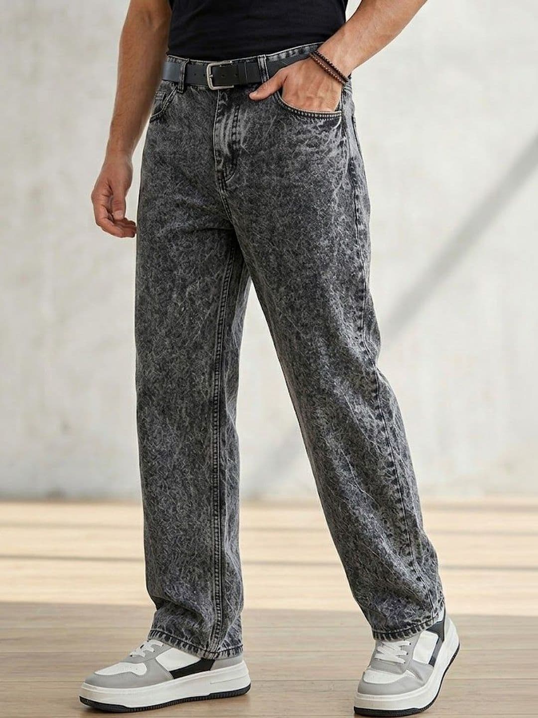 FEBRi Men Wide Leg Mid-Rise Jeans - view 1