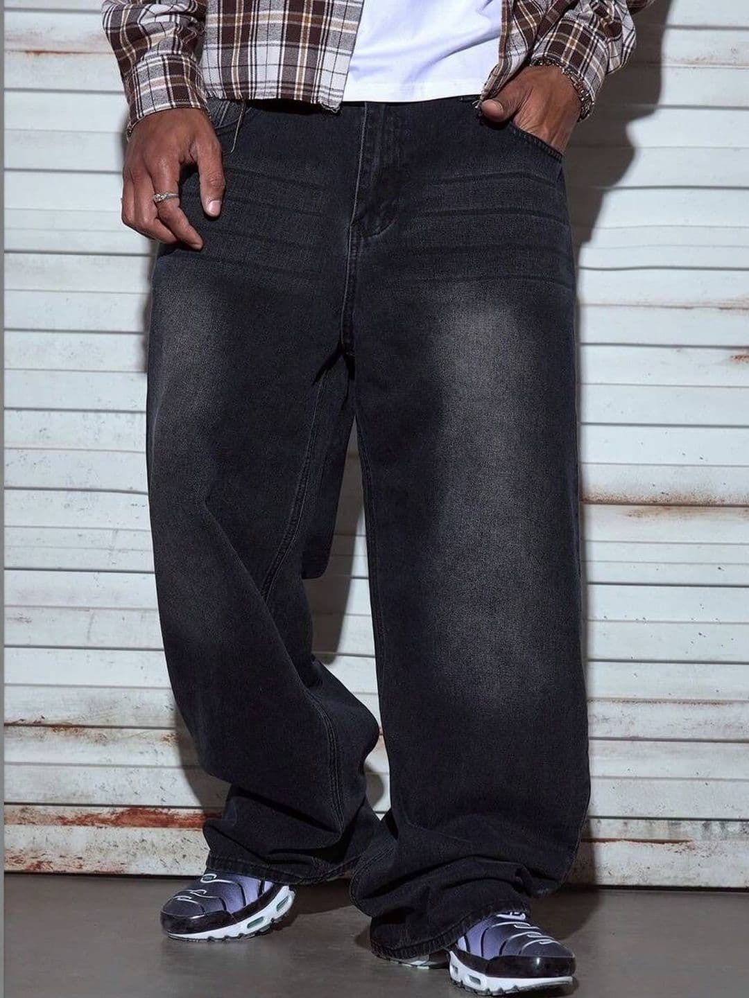 YAMEETFIT Men Jean Straight Fit Mid-Rise Low Distress Jeans - view 1