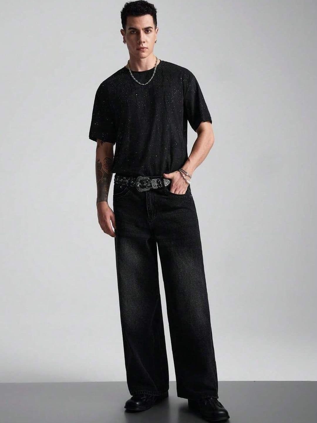 YAMEETFIT Men Jean Straight Fit Mid-Rise Low Distress Jeans - view 1