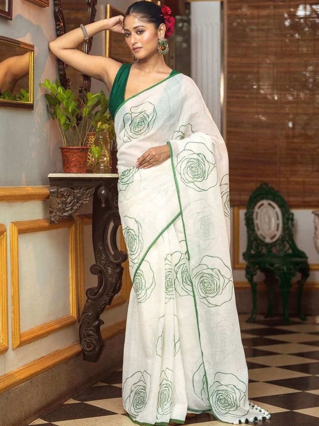 KIVERA Floral Printed Kanjeevaram Saree with Blouse Piece - view 1