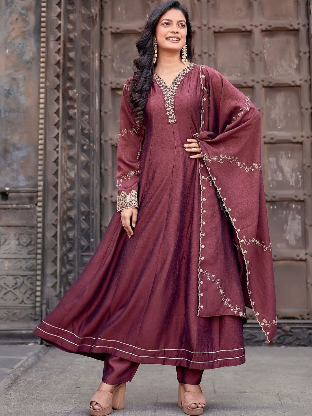 Sangria Women Ethnic Motifs Embroidered Regular Thread Work Kurta with Trousers & With Dupatta - view 1