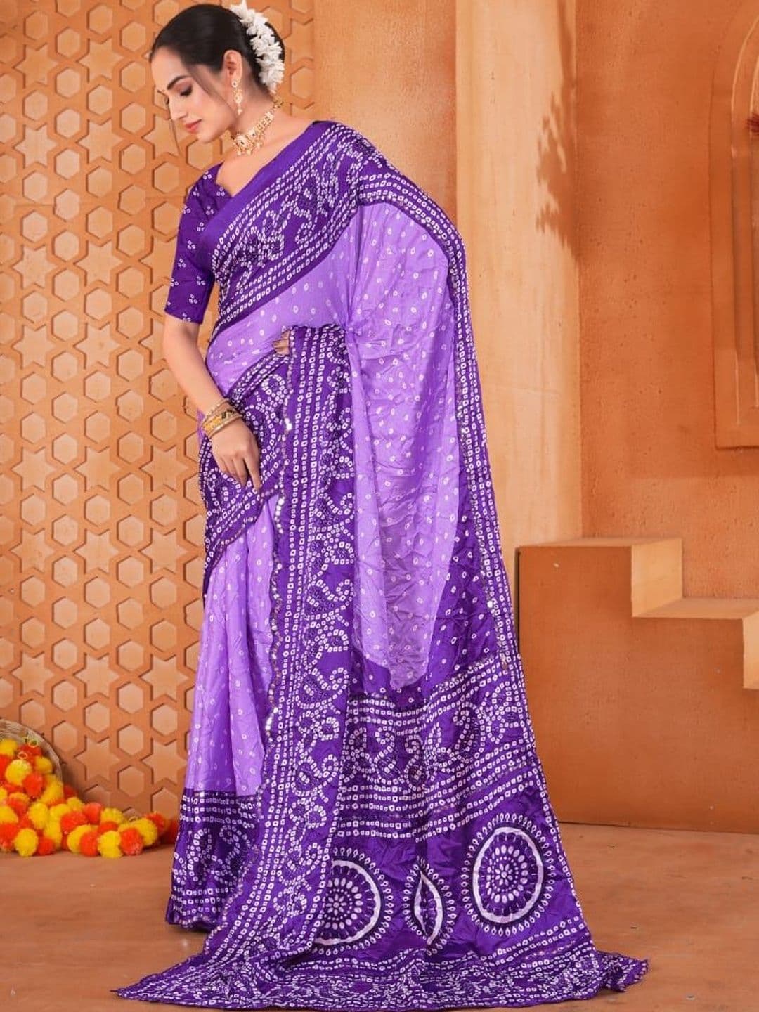VAANISRI Bandhani Art Silk Bandhani Saree - view 1