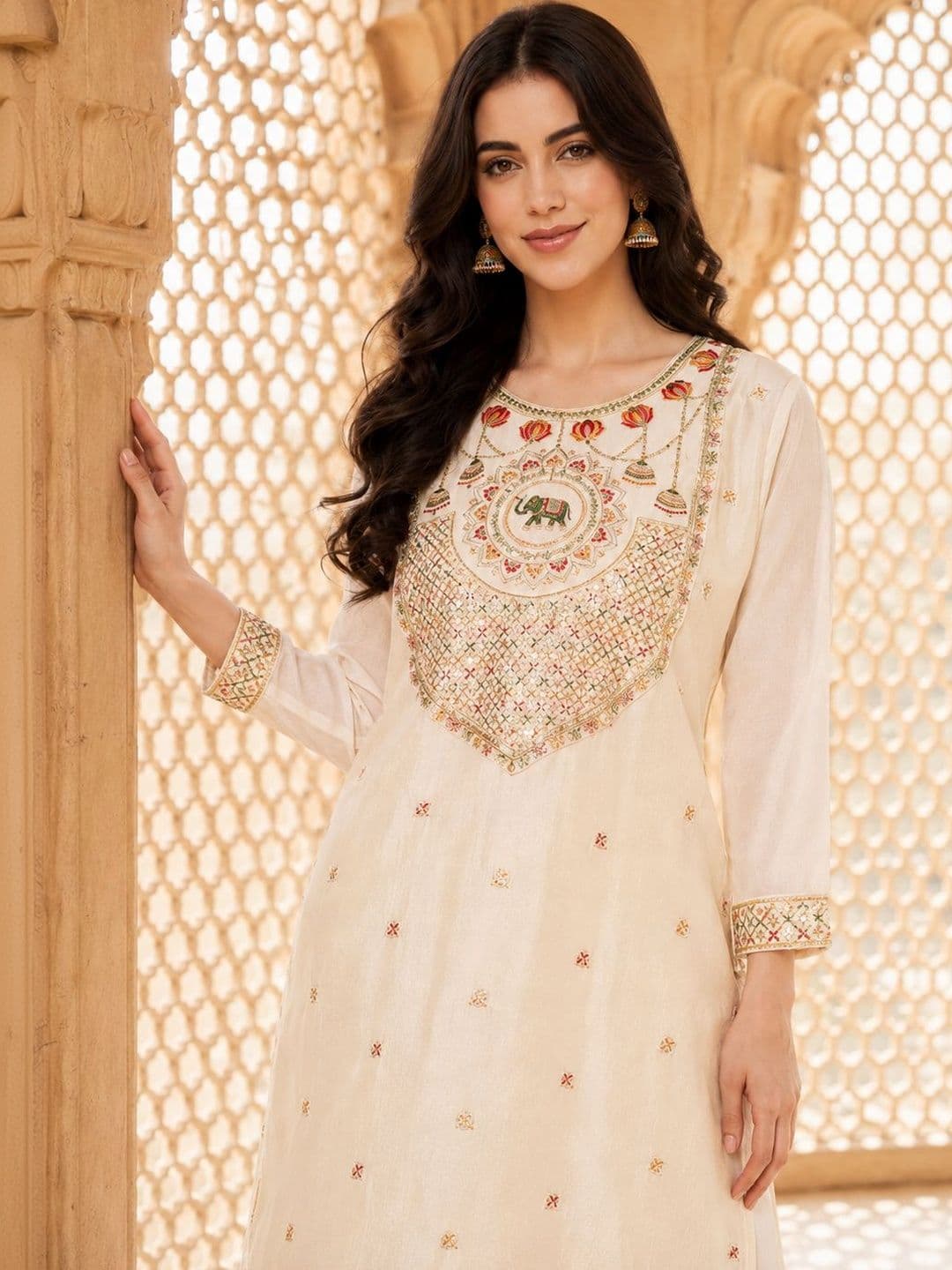 rarethread Women Ethnic Motifs Embroidered Thread Work Grandeur & Majestic Artwork Kurta - view 1