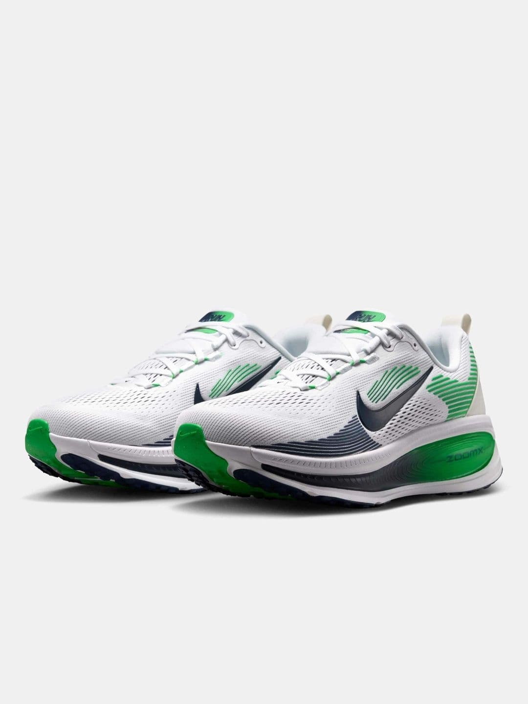 Nike Vomero 18 Men's Road Running Shoes - view 1