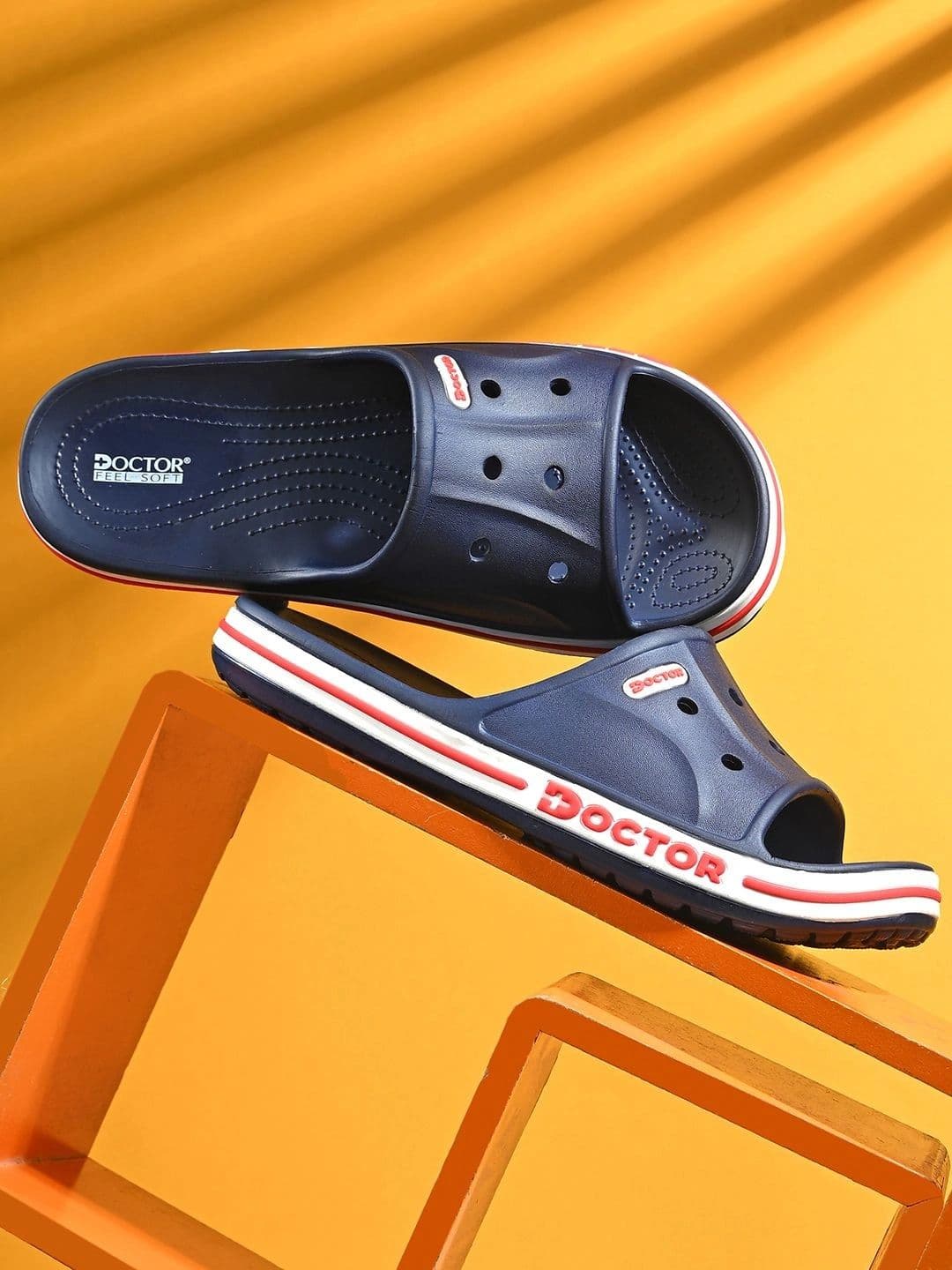 DOCTOR FEEL SOFT Men Colourblocked Sliders - view 1
